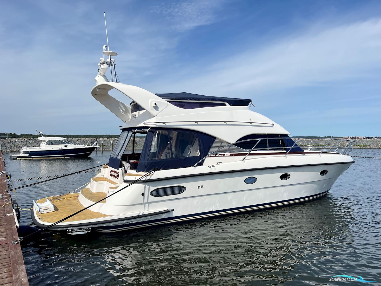 Nord West 420 Flybridge Motorboten 2010, met 2 x Volvo Penta D6-370, Med Evc Och Joystickstyrning motor, Sweden