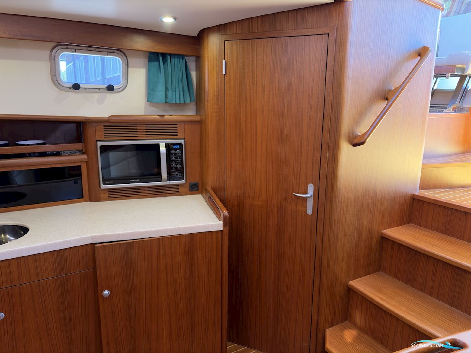 North-Line 37 Wheelhouse