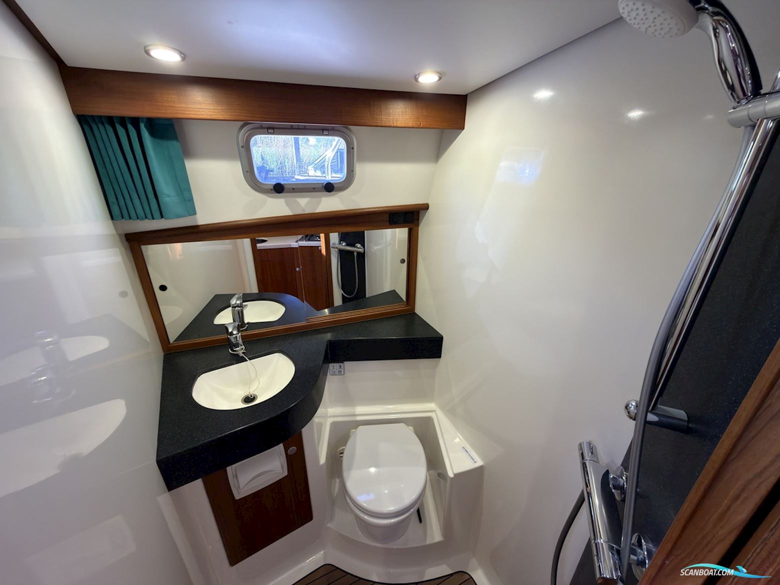 North-Line 37 Wheelhouse