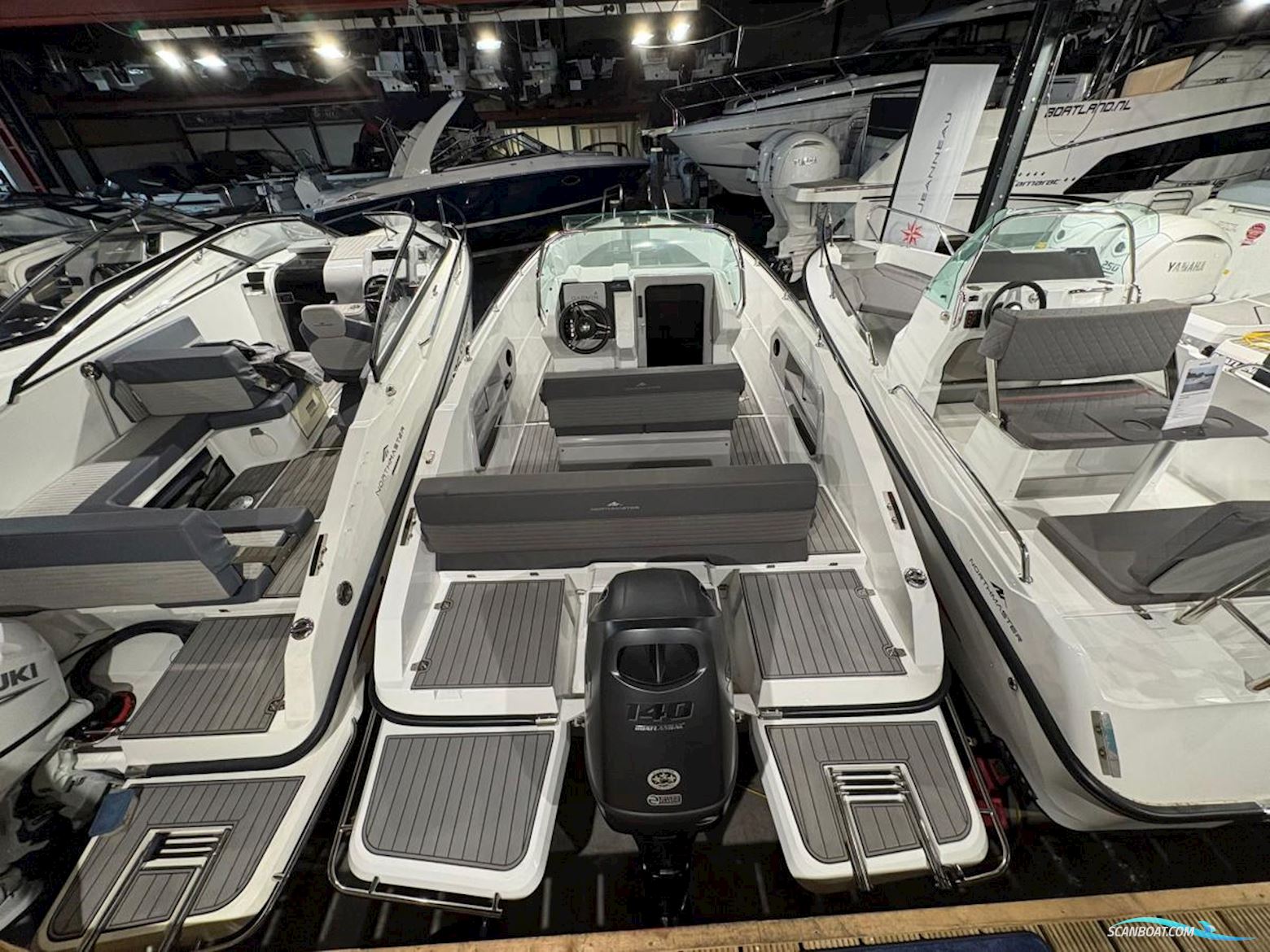 NorthMaster 645 open