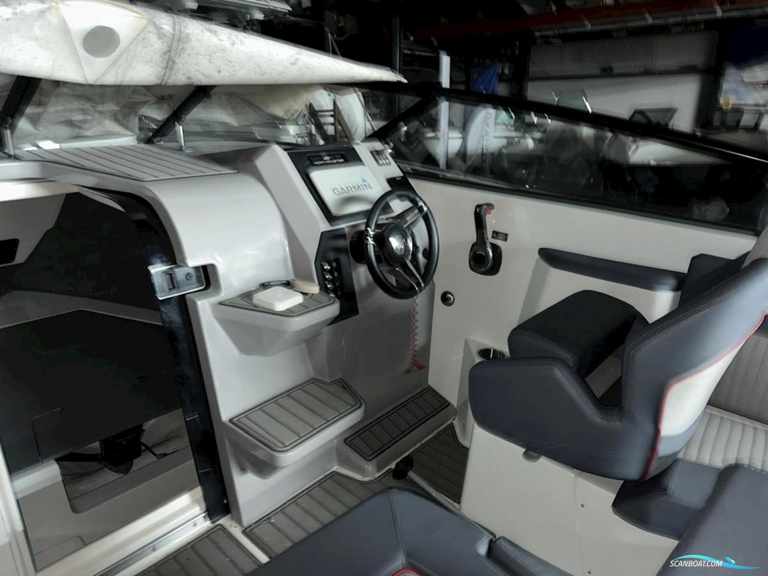 NorthMaster 685 Cruiser Cabin