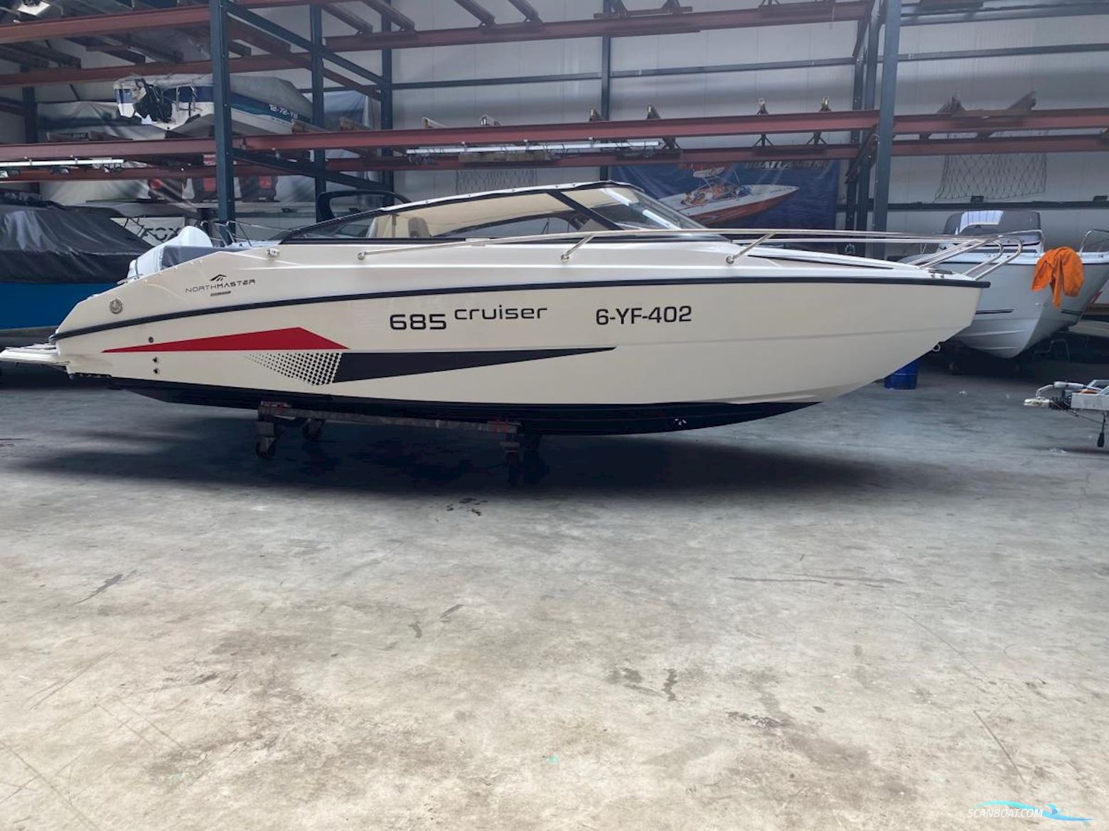 NorthMaster 685 Cruiser Cabin