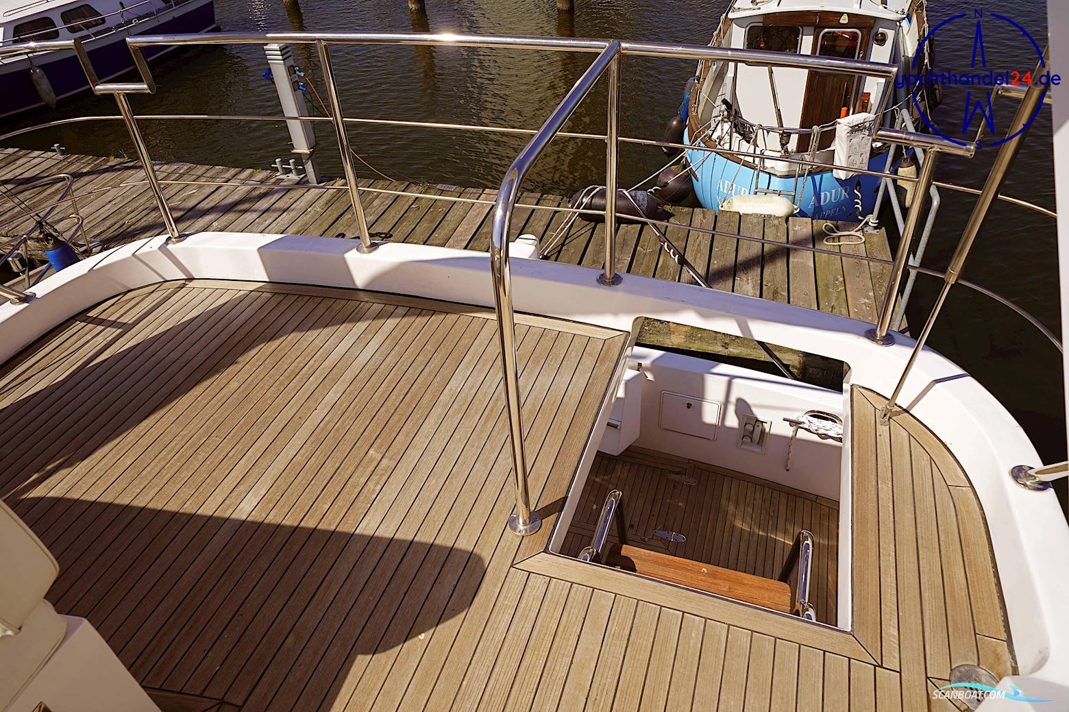 Ocean Alexander Altus 42