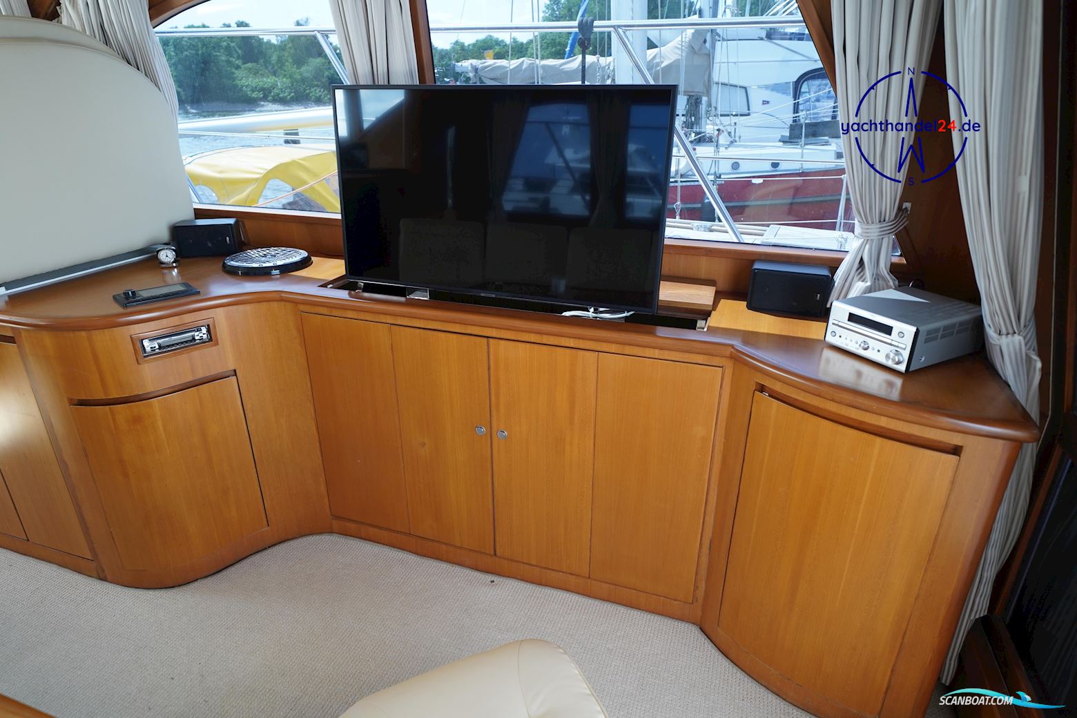 Ocean Alexander Altus 42