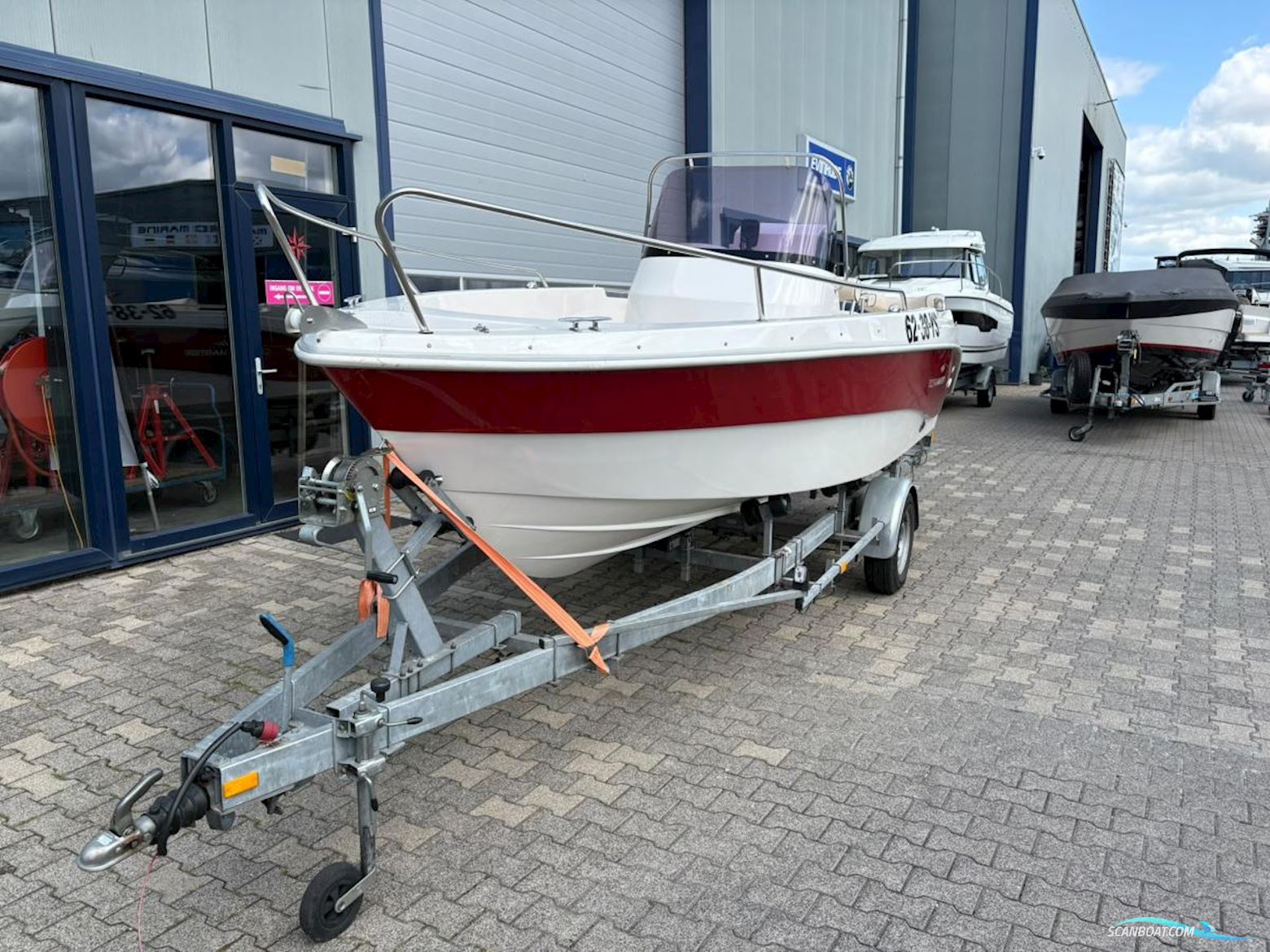 Ocean Master 550 Center Console