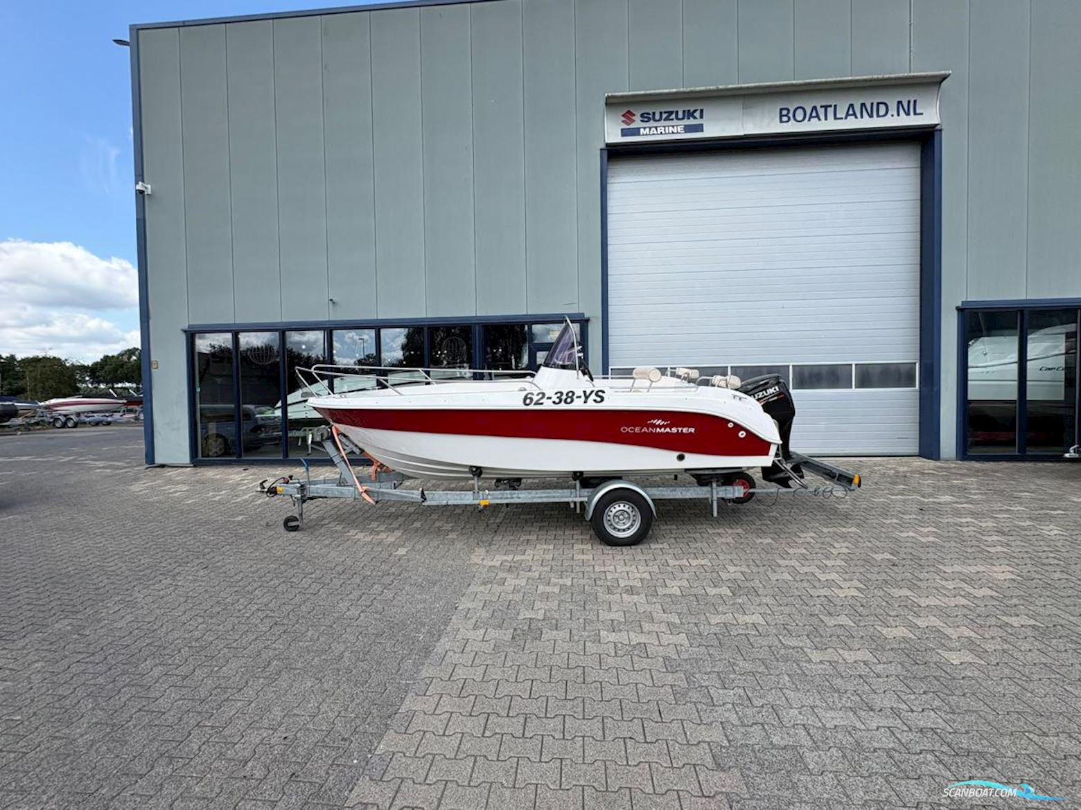 Ocean Master 550 Center Console
