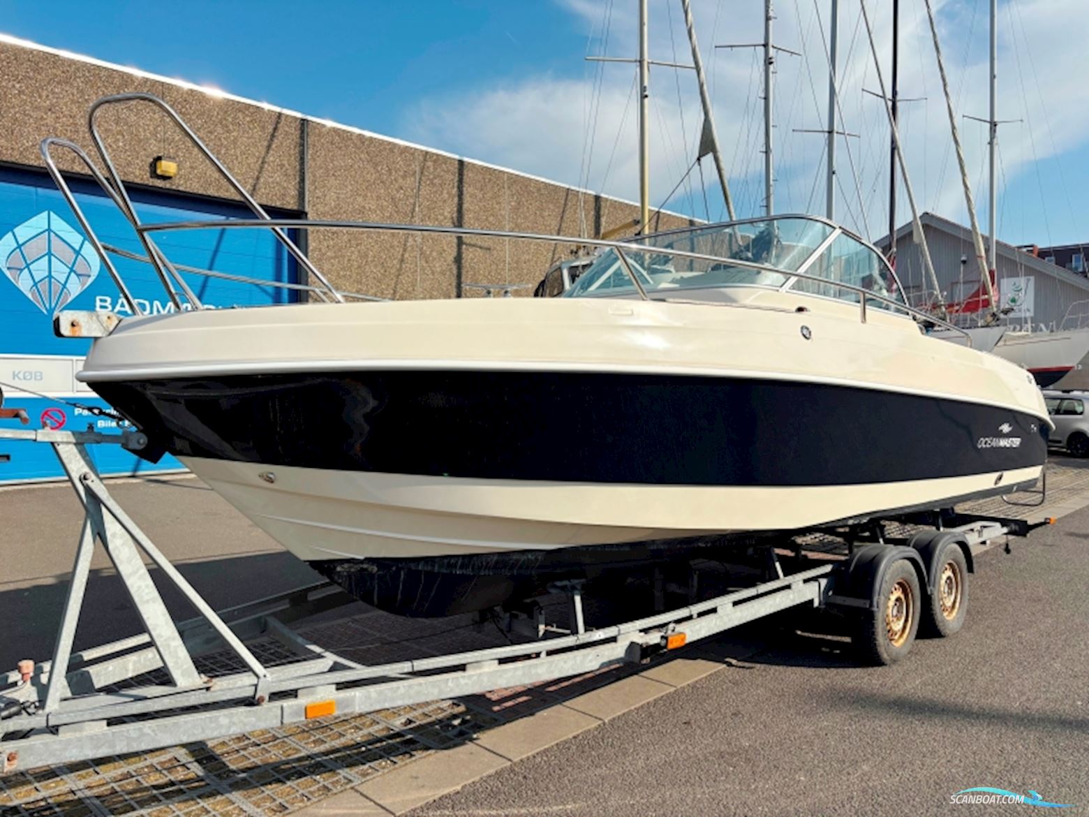Oceanmaster 720 WA Styrepultsbåd m. kabine