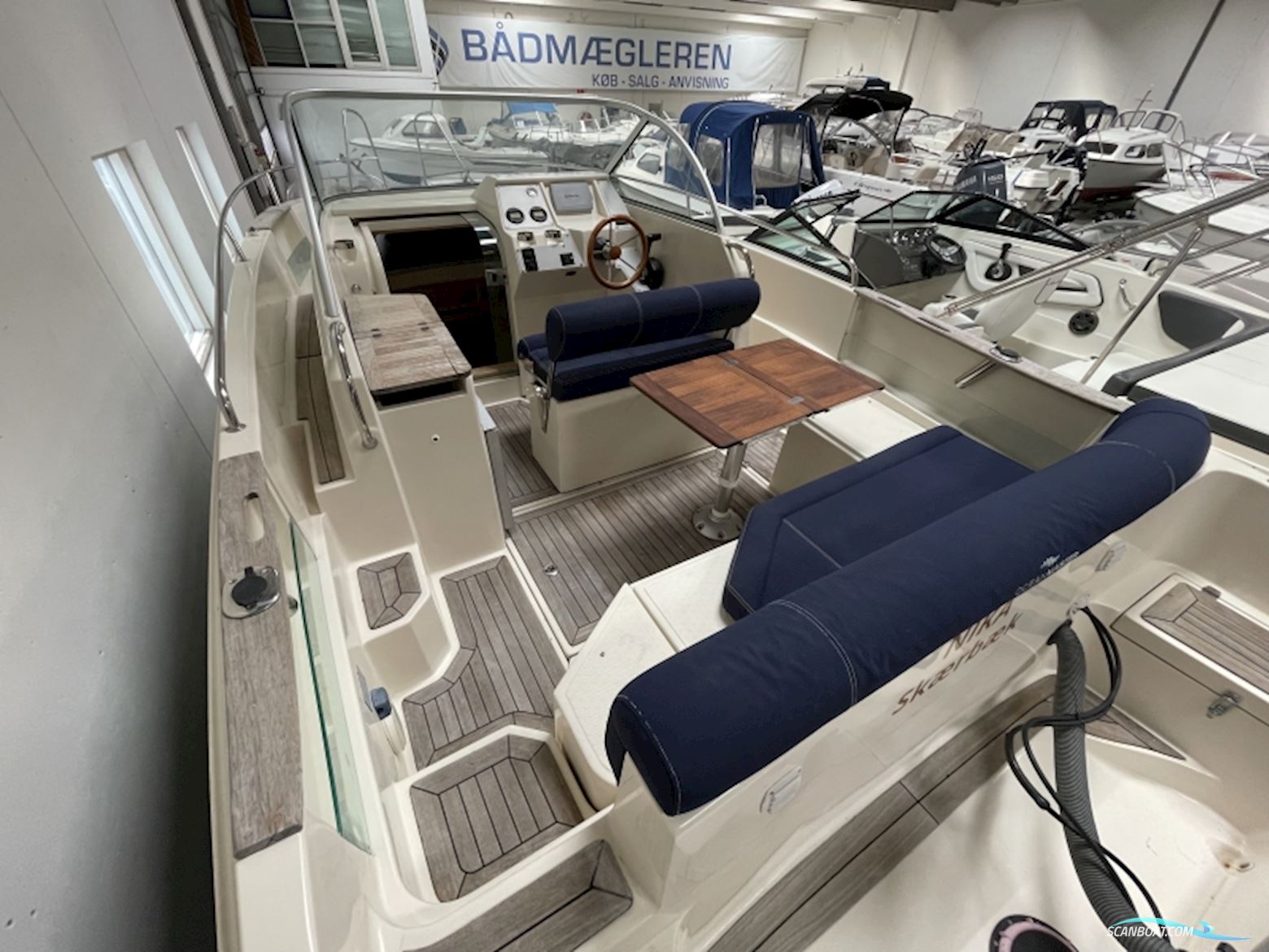 Oceanmaster 720 WA Styrepultsbåd m. kabine