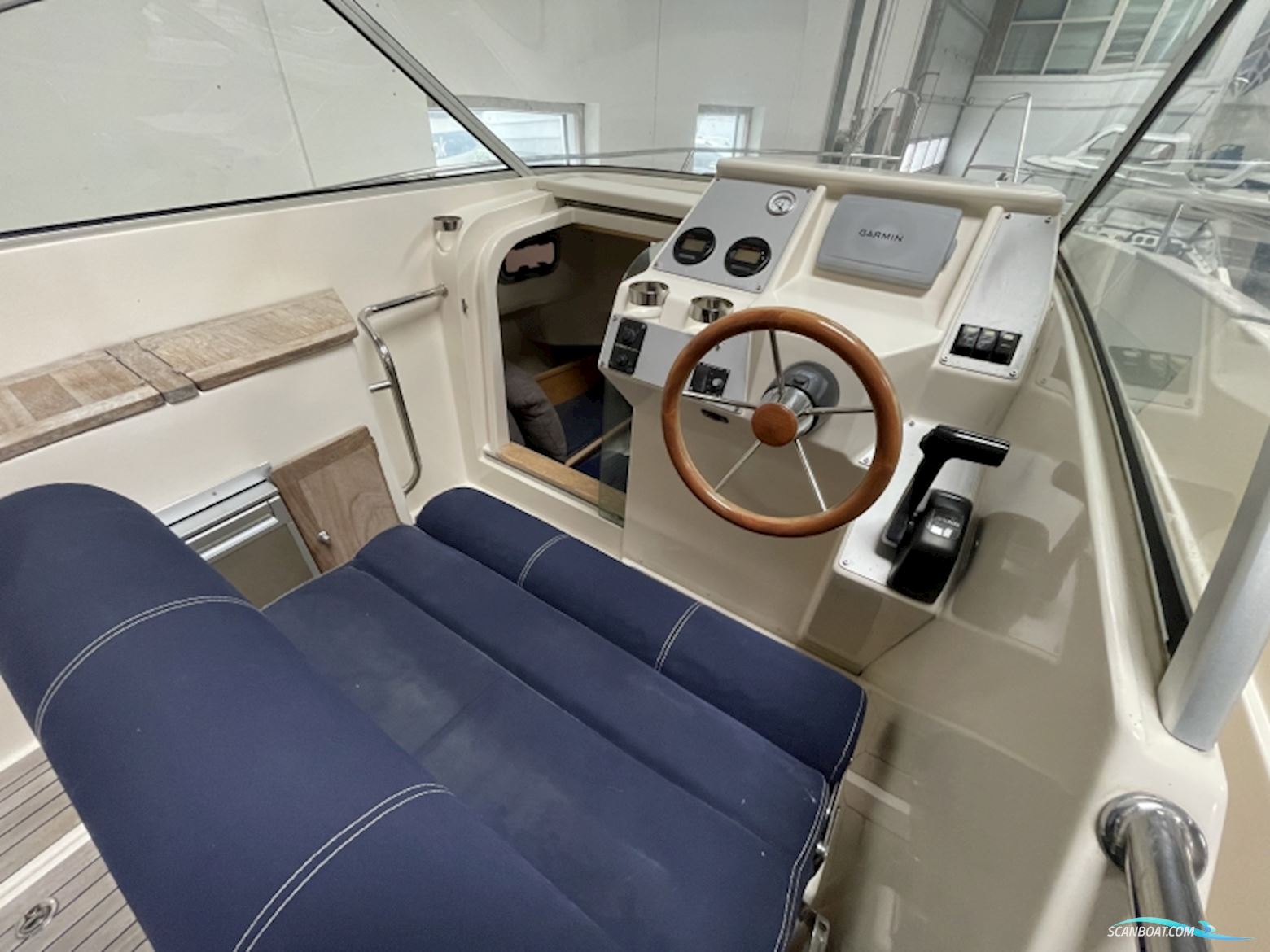 Oceanmaster 720 WA Styrepultsbåd m. kabine
