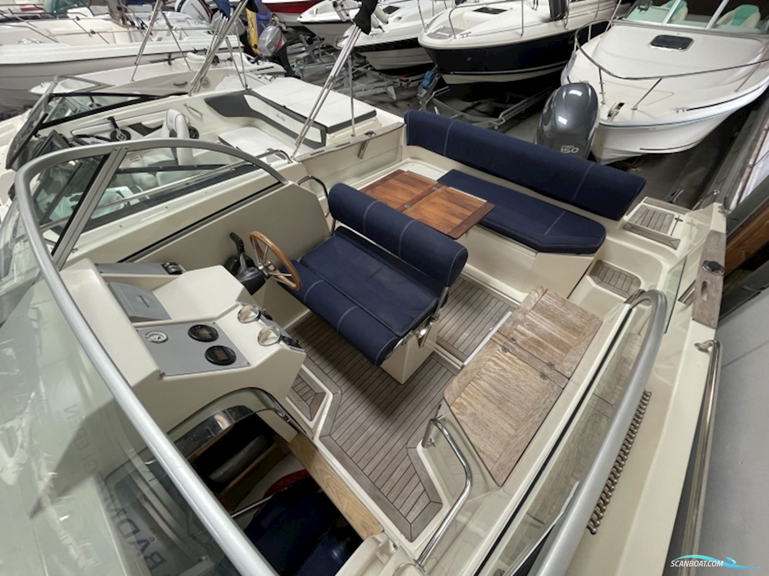 Oceanmaster 720 WA Styrepultsbåd m. kabine