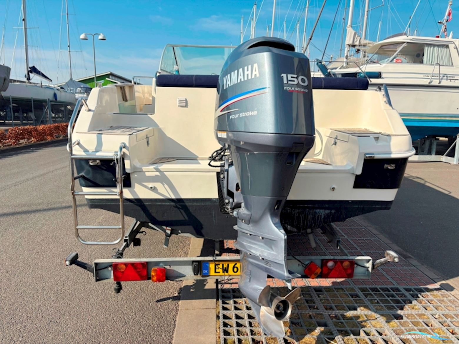 Oceanmaster 720 WA Styrepultsbåd m. kabine