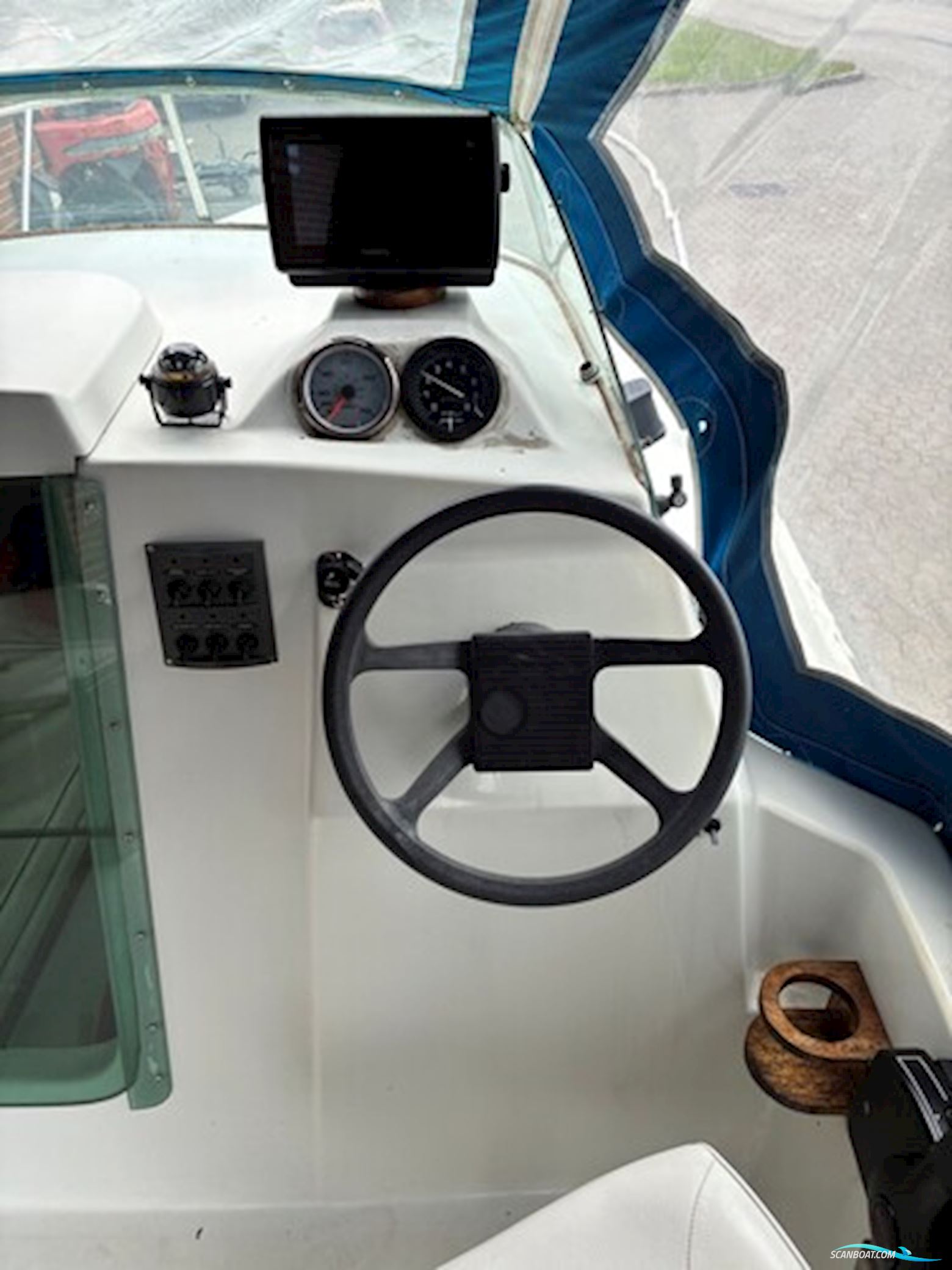 Ørnvik Fisher 435 Cabin m/Mariner F40 hk Efi 4-Takt og Brenderup Trailer - Solgt !
