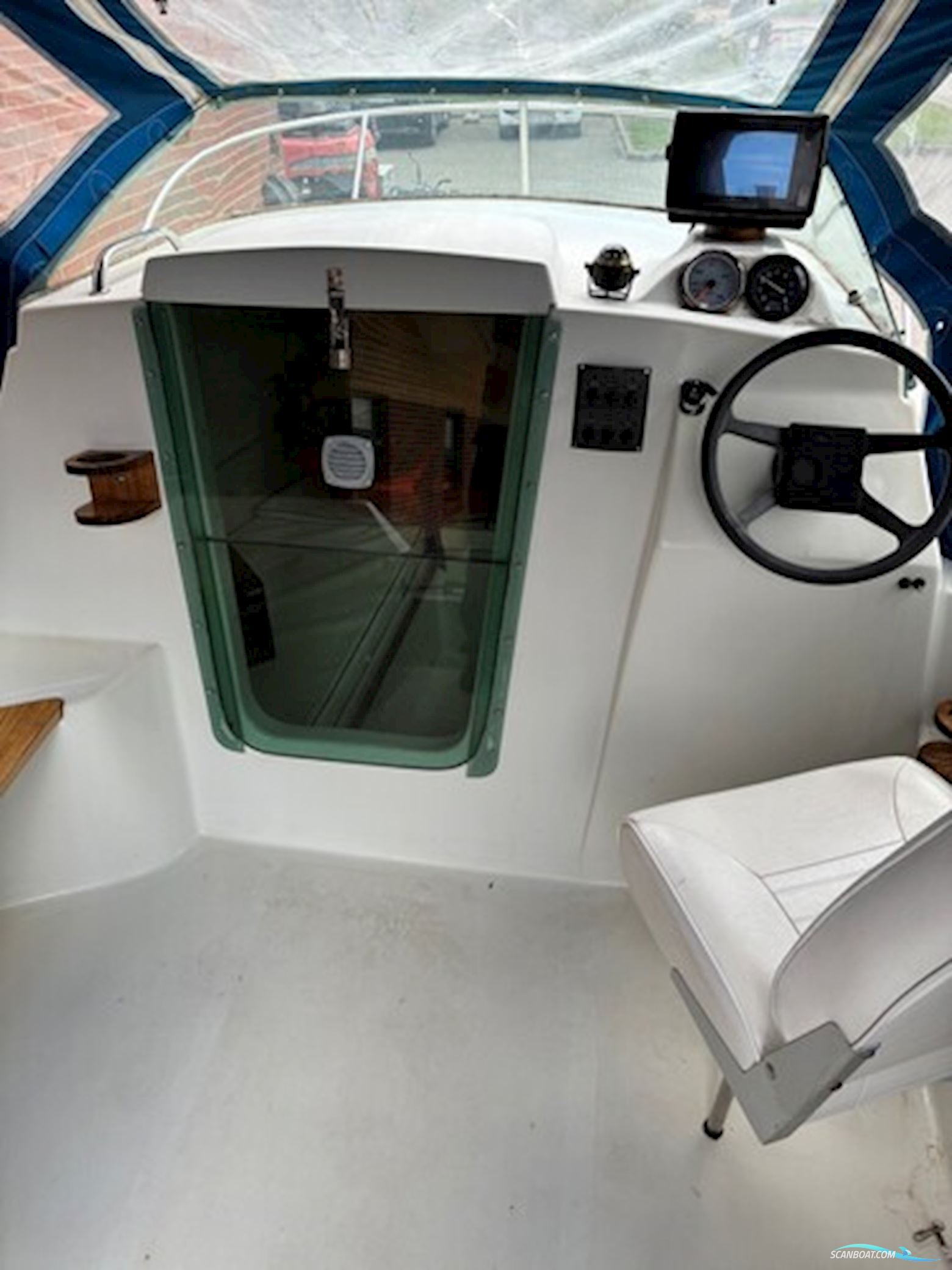 Ørnvik Fisher 435 Cabin m/Mariner F40 hk Efi 4-Takt og Brenderup Trailer - Solgt !