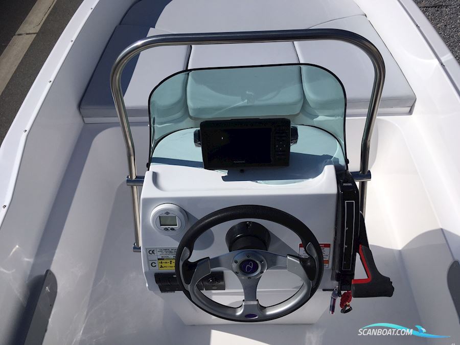 Olympic 490 SX - Mercury F60