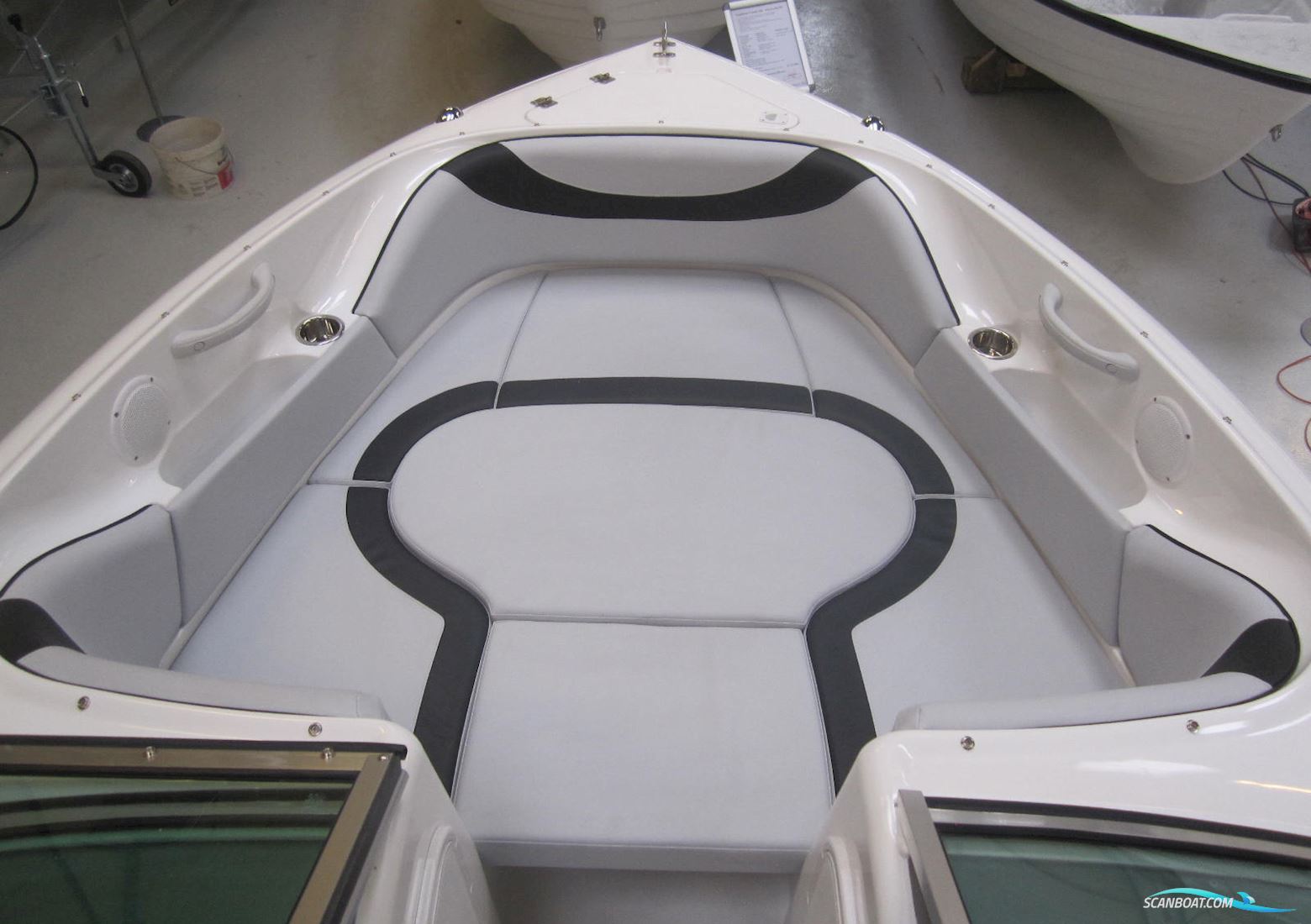 Olympic 580 Bowrider Med Mercury 115 hk CT