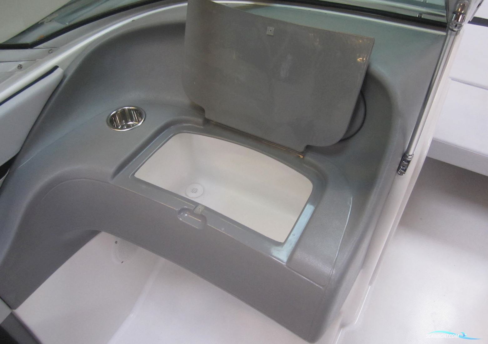 Olympic 580 Bowrider Med Mercury 115 hk CT