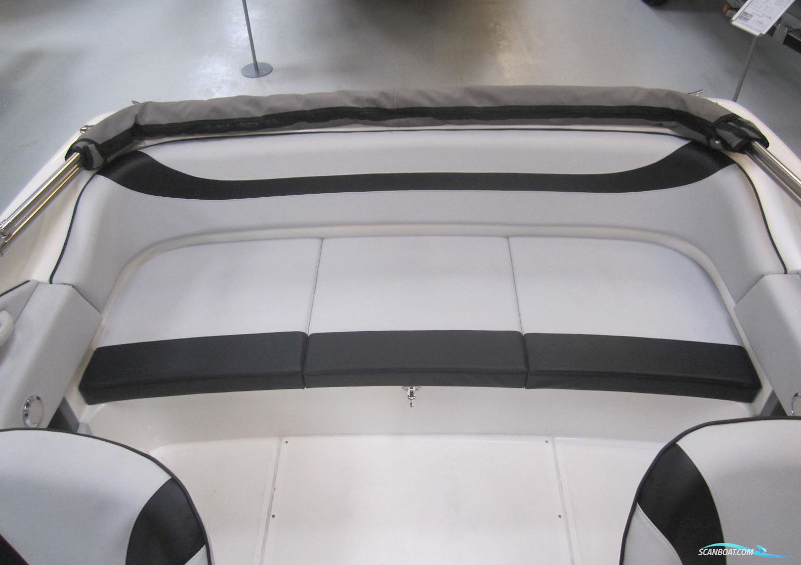 Olympic 580 Bowrider Med Mercury 115 hk CT