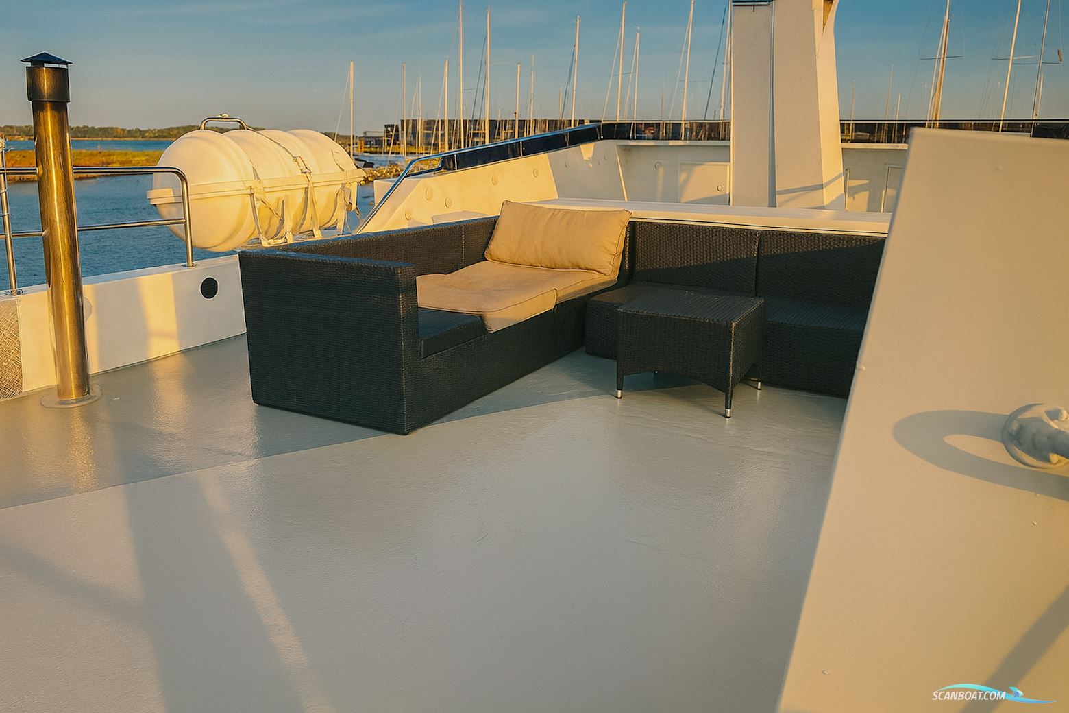 OneOff 92 - Lady Marjan