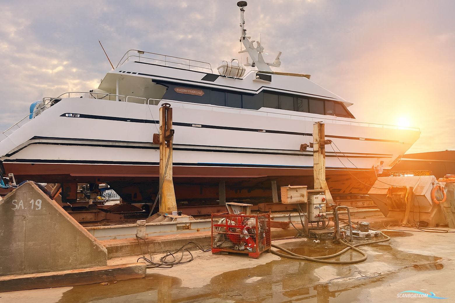 OneOff 92 - Lady Marjan