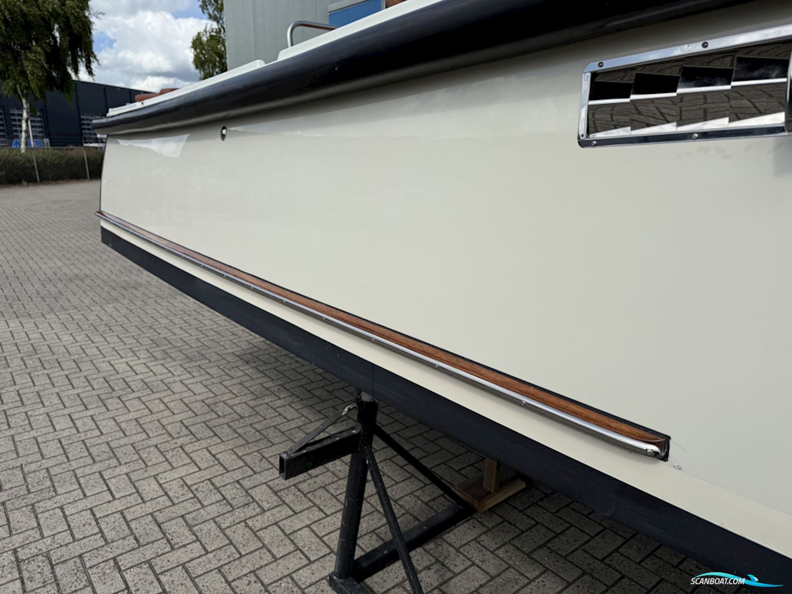 ONJ Tender 820