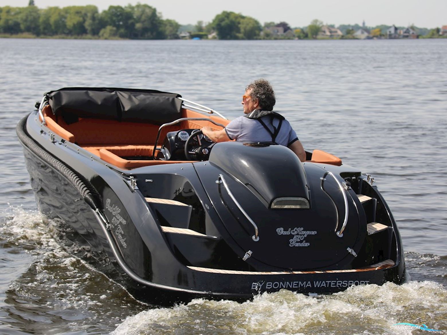 Oud Huijzer 580 Tender