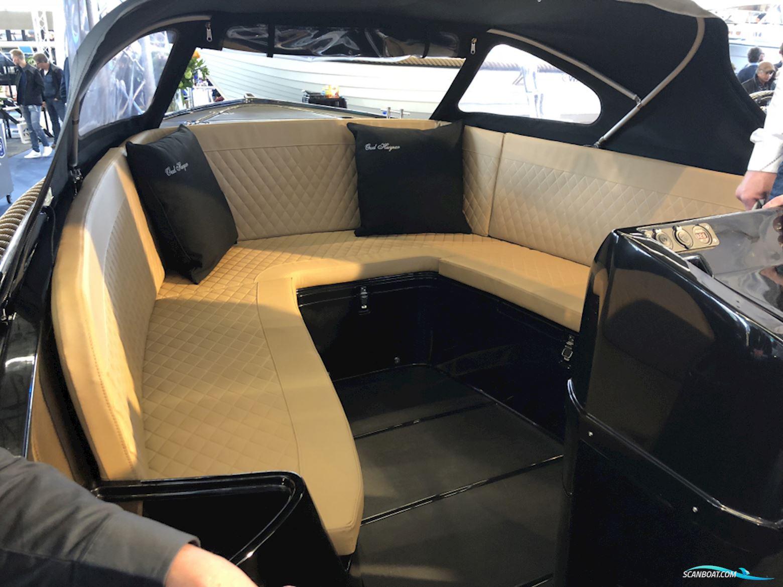 Oud Huijzer 616 Tender