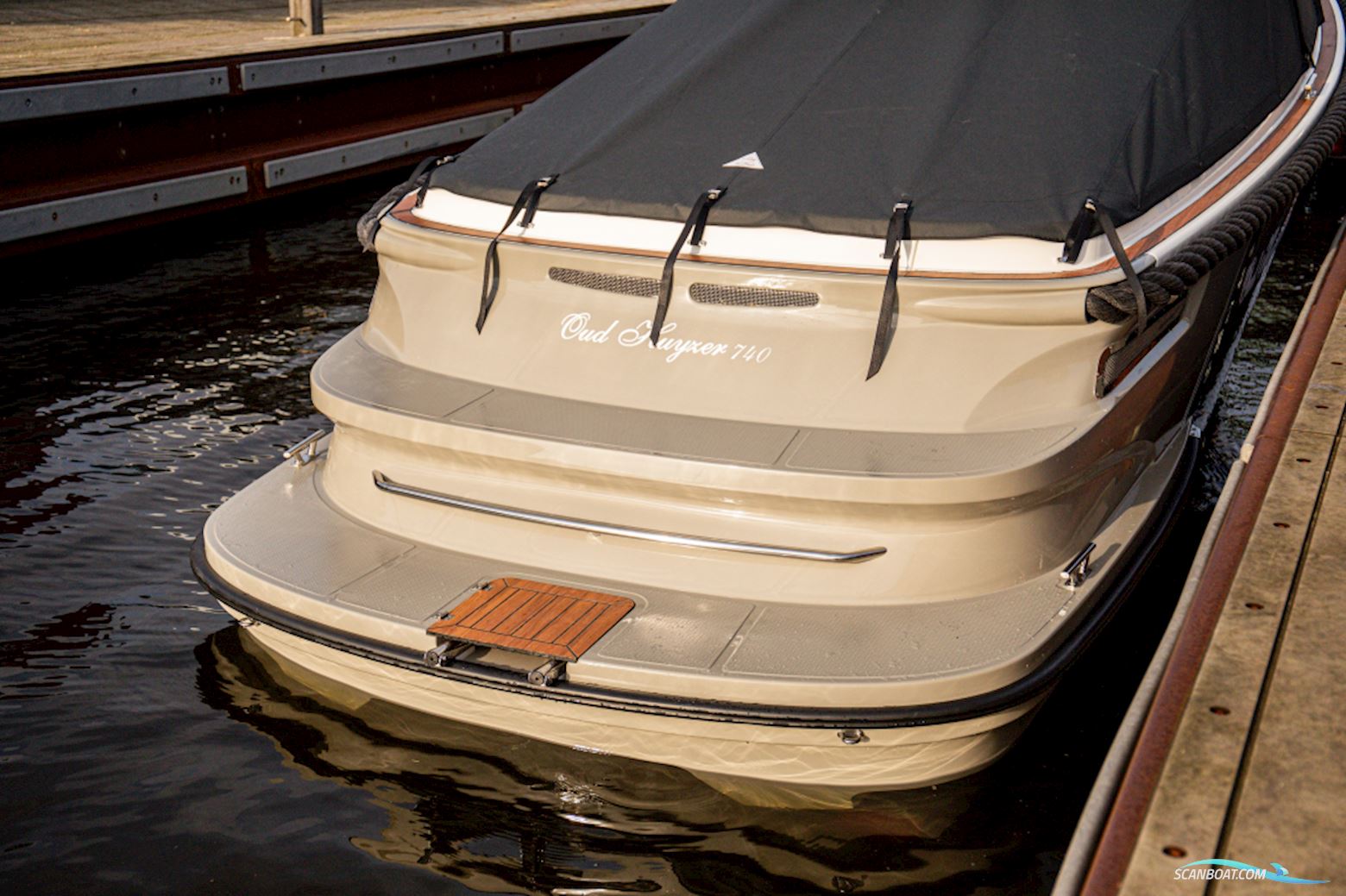 Oud Huijzer 740 Tender