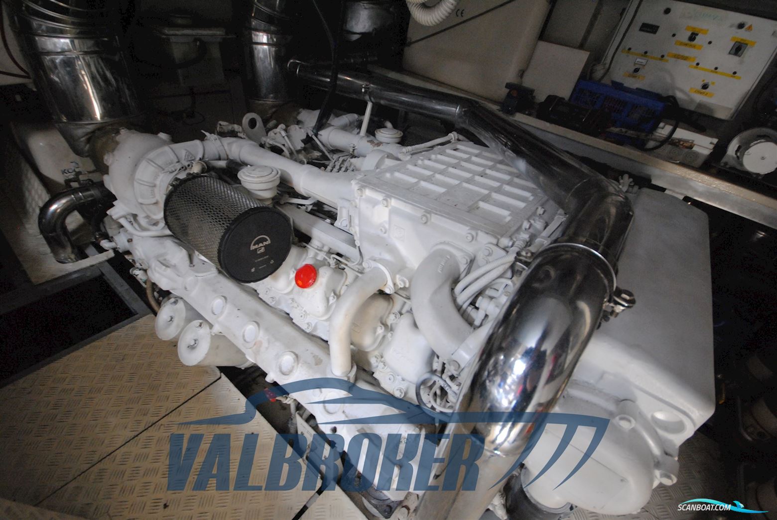 Overmarine Mangusta 72