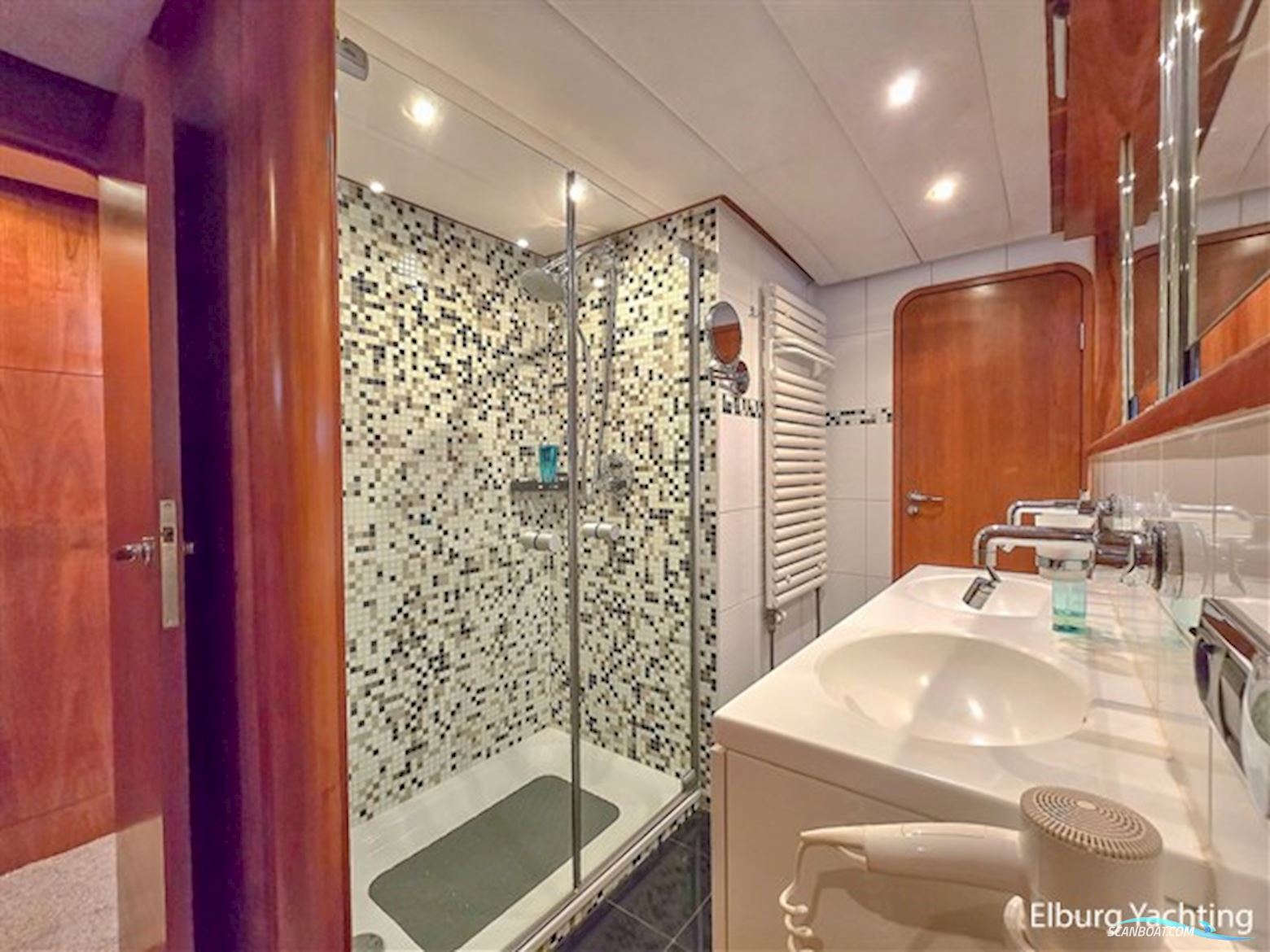 Pacific  Allure 180 - Wheelhouse 