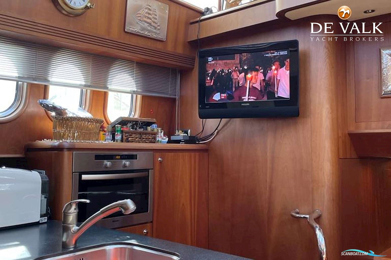 Pacific  Prestige 170