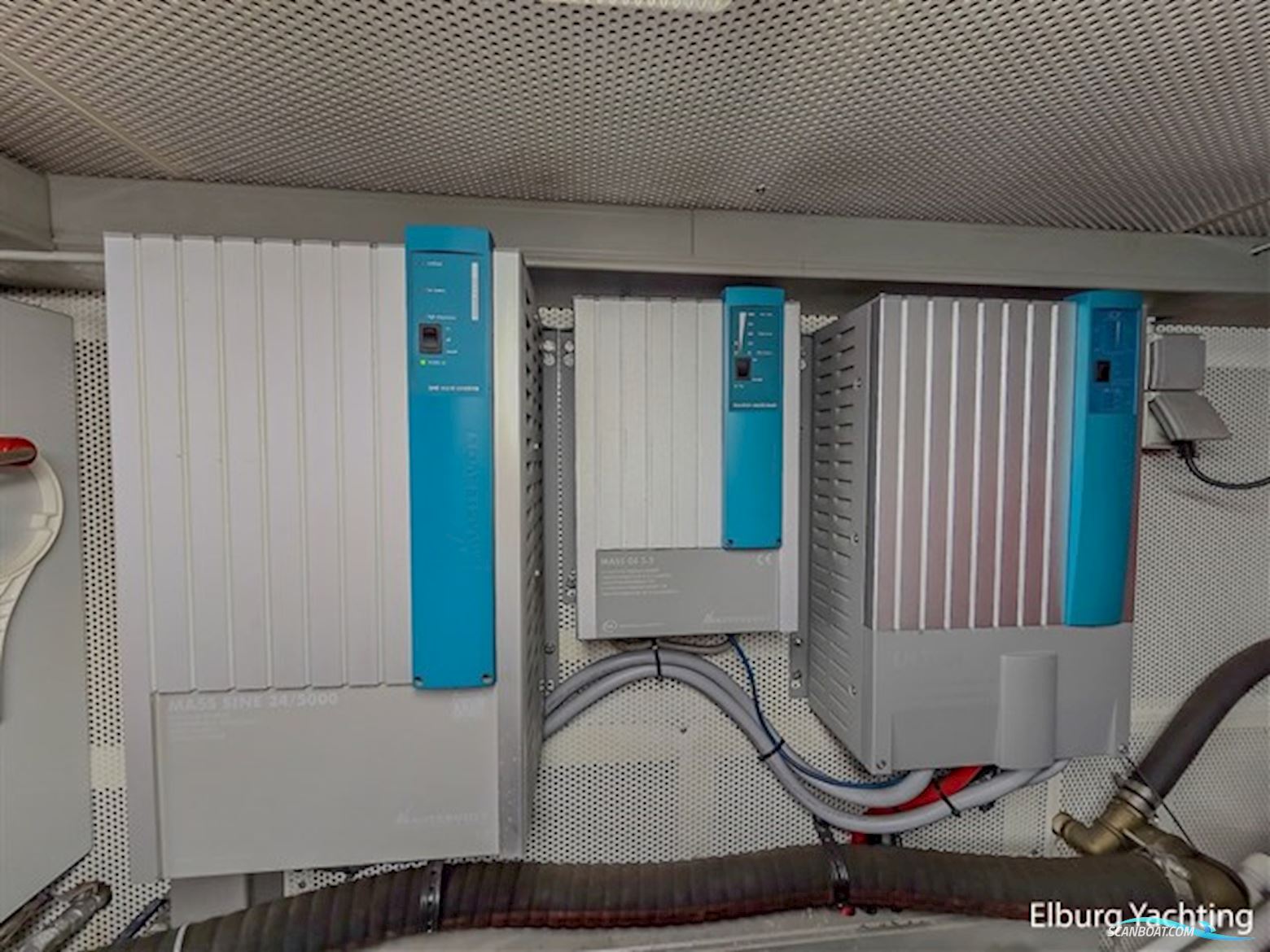 Pacific Allure 180 - Wheelhouse