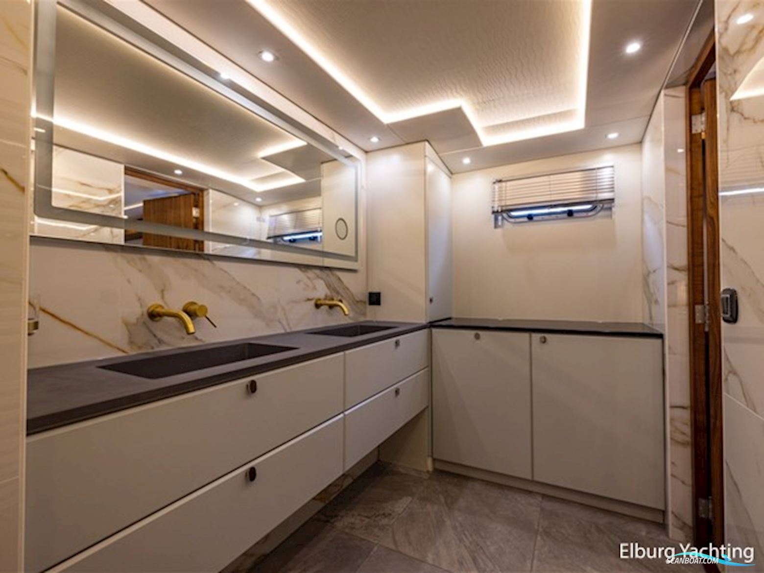 Pacific Pearl Fly 21.00  - CB  - Stabilizers 