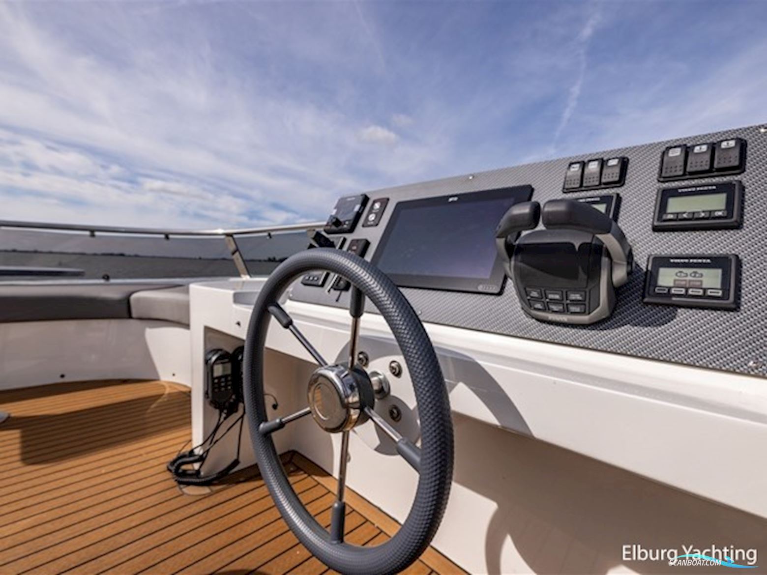 Pacific Pearl Fly 21.00  - CB  - Stabilizers