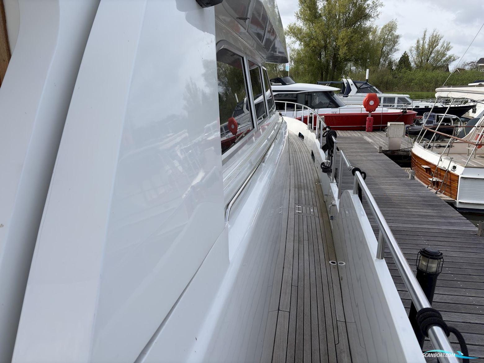 Pacific Prestige 190