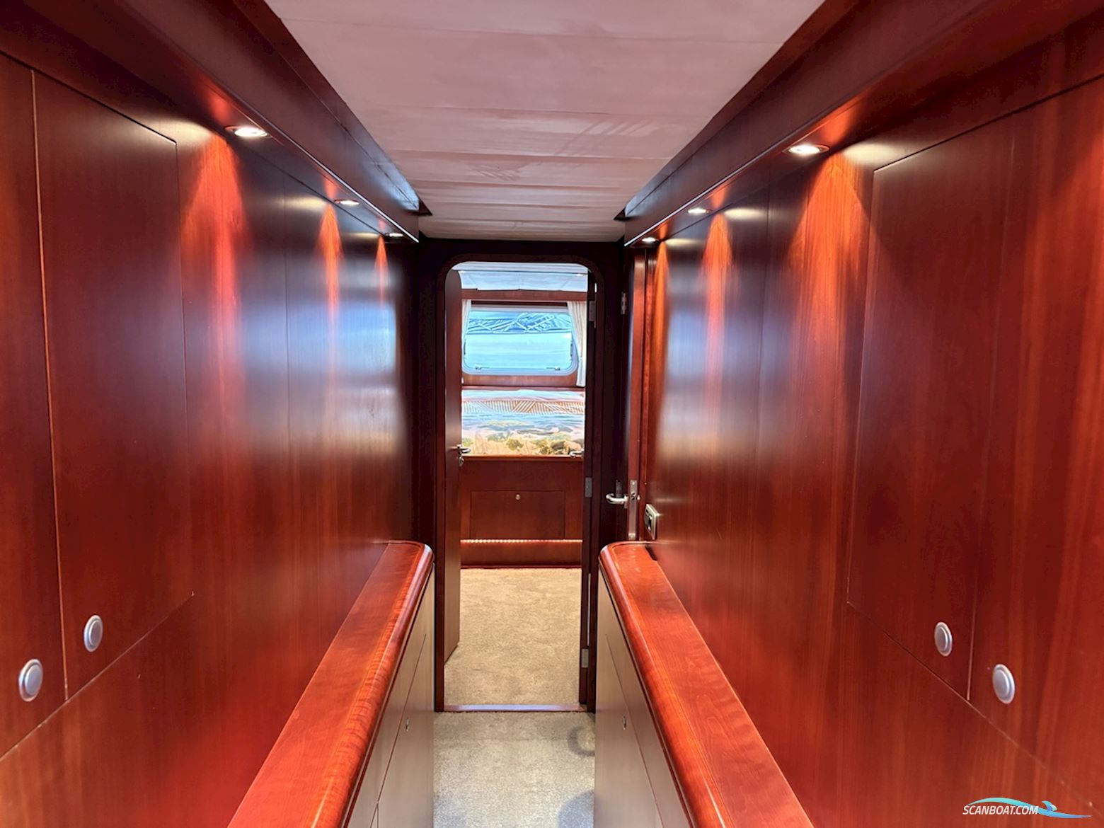 Pacific Prestige 190