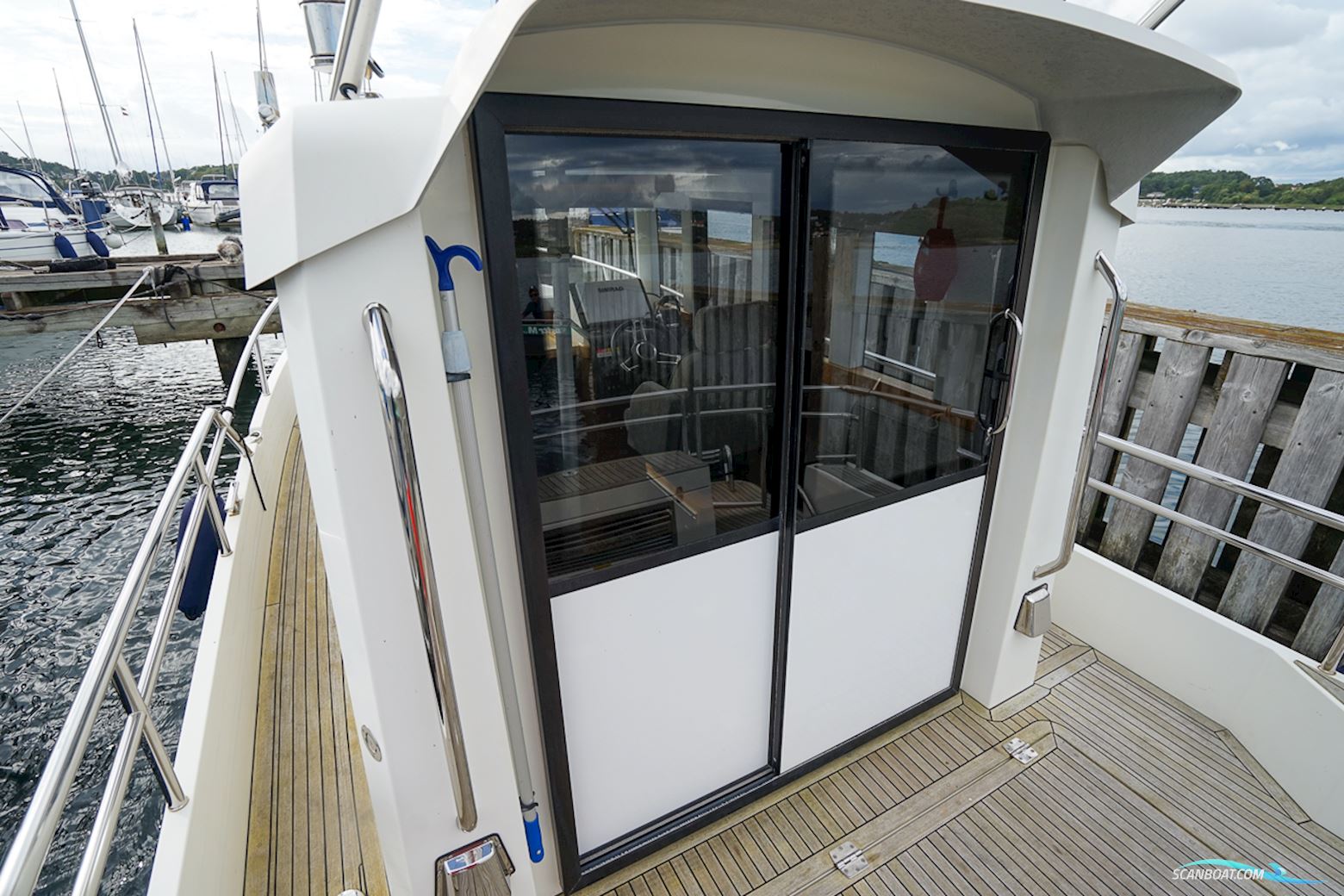 Paragon 25 Cabin