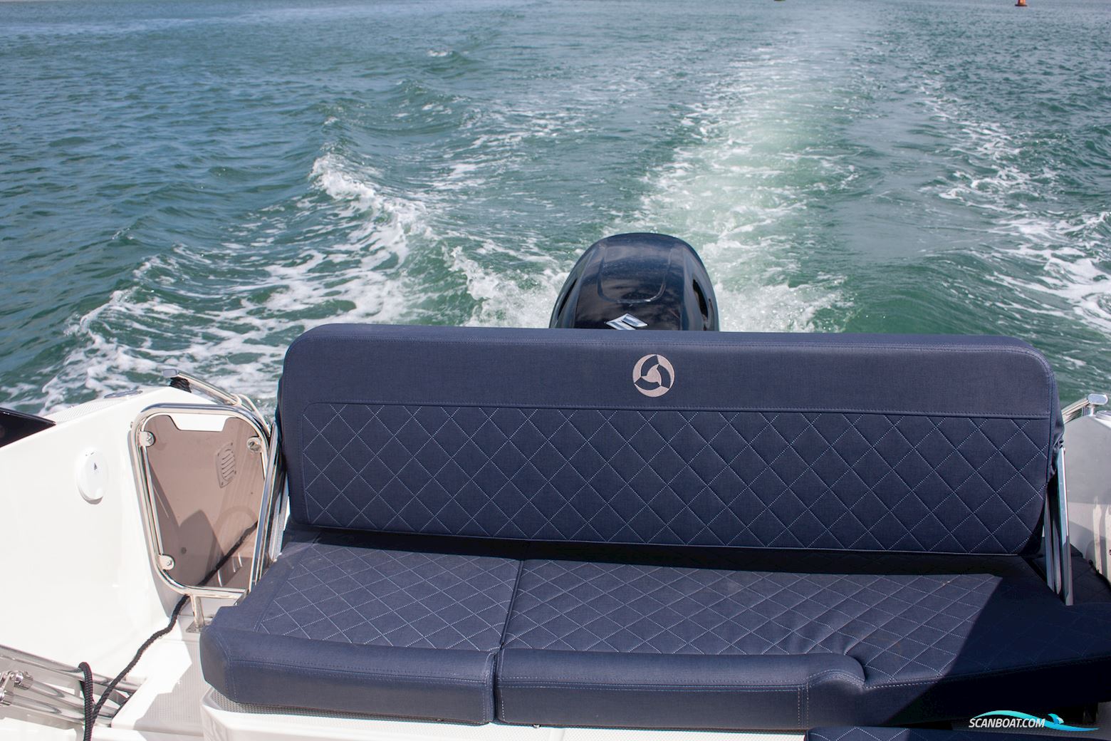 Parker 630 Day Cruiser