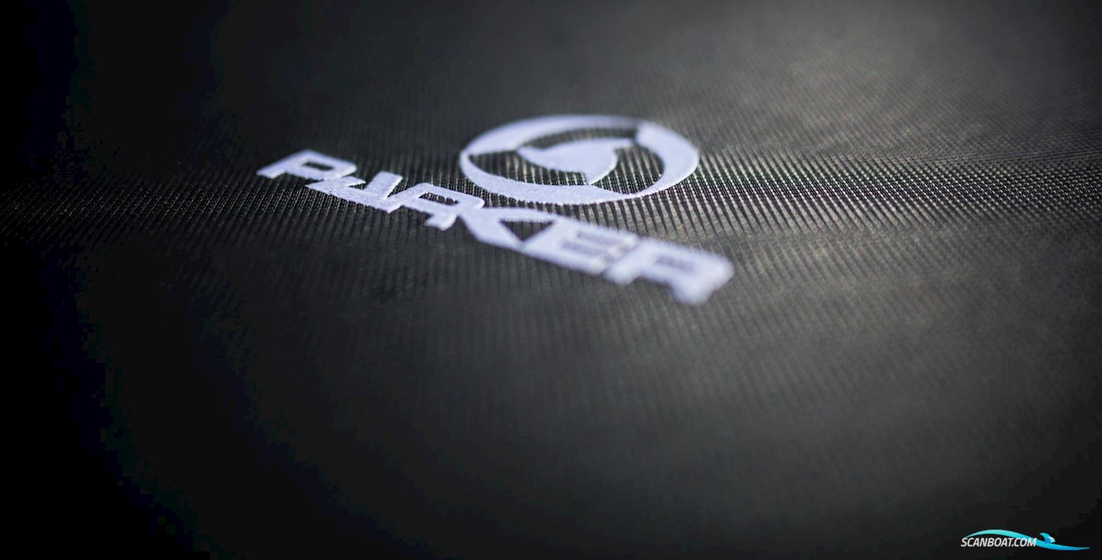 Parker 690 Day Cruiser