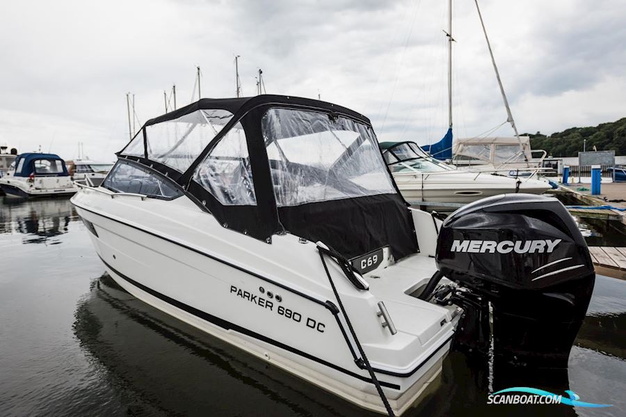 Parker 690 Day Cruiser