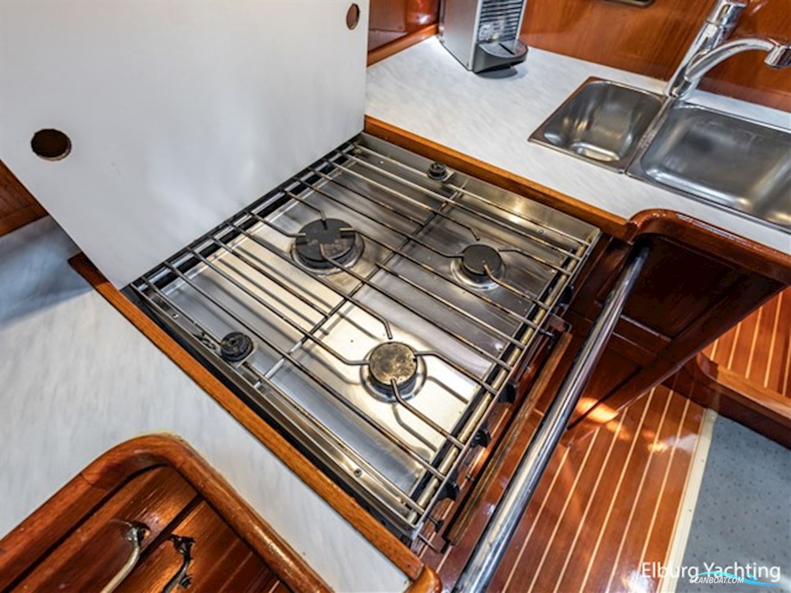 Pegasus II 16.71 - Vluchtschip