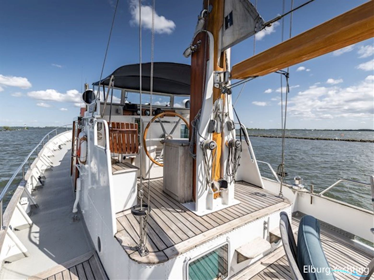 Pegasus II 16.71 - Vluchtschip