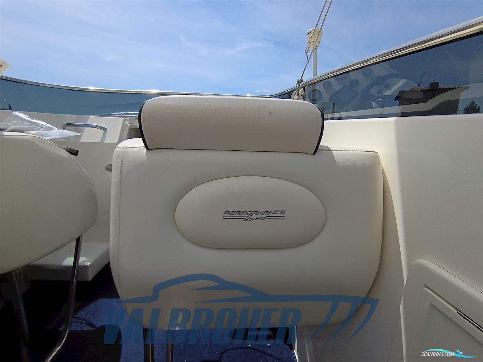 Performance Marine 807 Performance