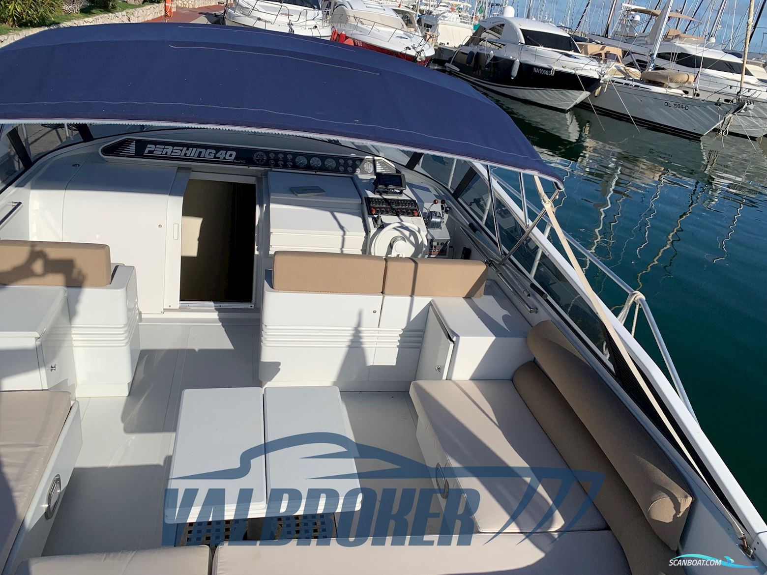 Pershing 40