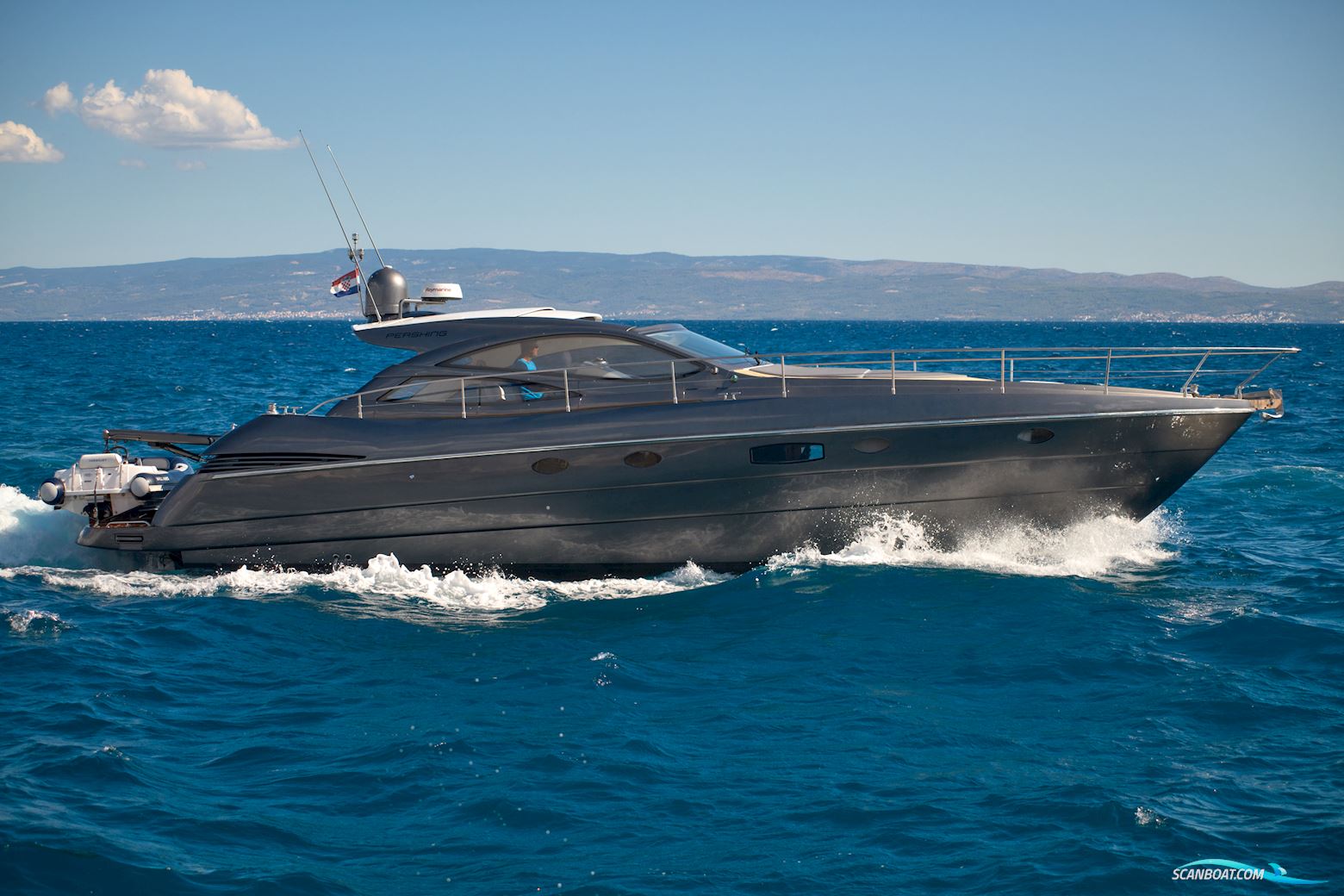 Pershing 50