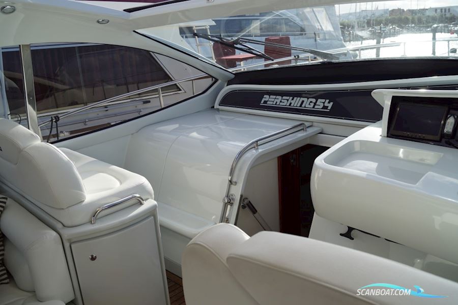 Pershing 54 - Unik Stand / Mint Conditon