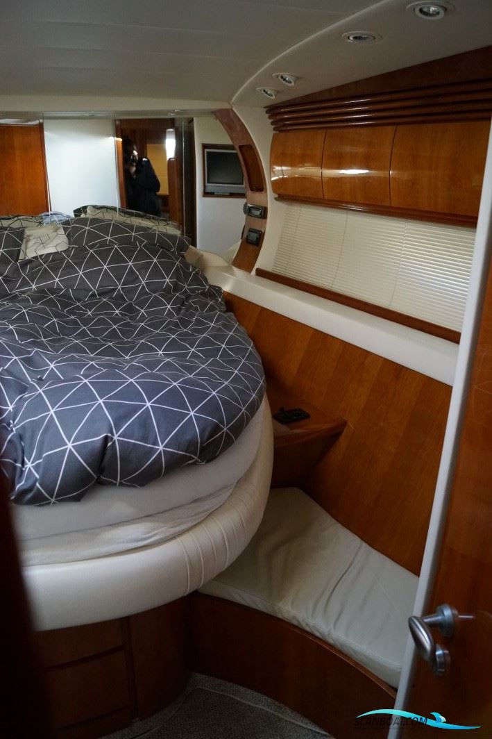 Pershing 54 - Unik Stand / Mint Conditon