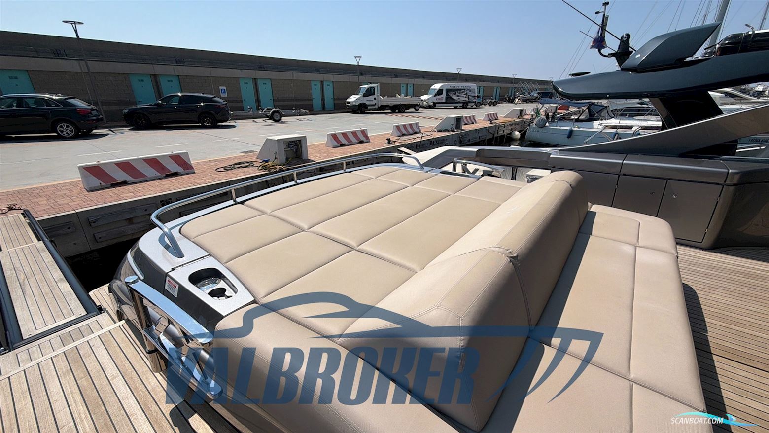 Pershing 7X