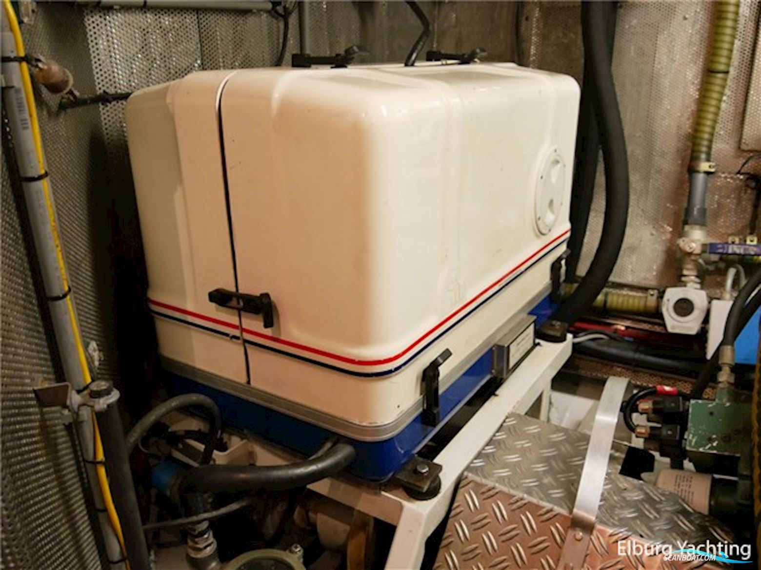 Pieter Beeldsnijder 58 - Open Pilothouse 