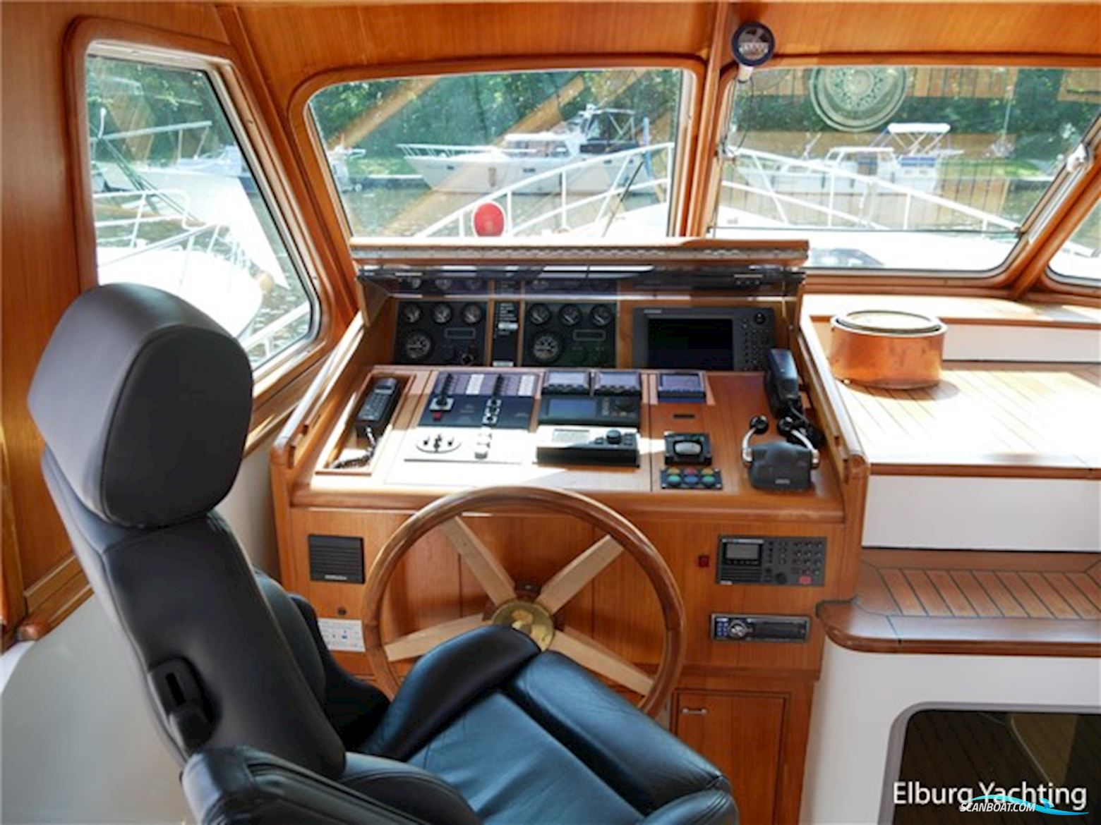 Pieter Beeldsnijder 58 - Open Pilothouse