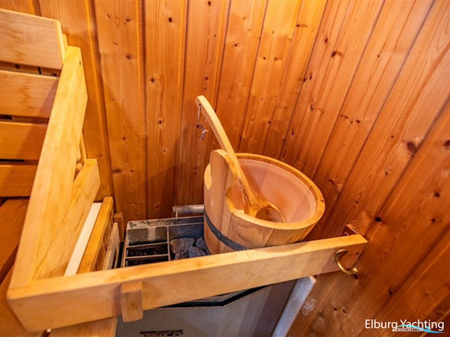 Pieter Beeldsnijder 60 - Explorer Yacht 